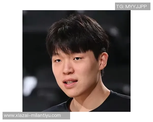 斯普利特盛赞杨瀚森传球能力认为他具备精英潜力与进一步提升空间 斯普利特盛赞杨瀚森传球能力认为他具备精英潜力与进一步提升空间